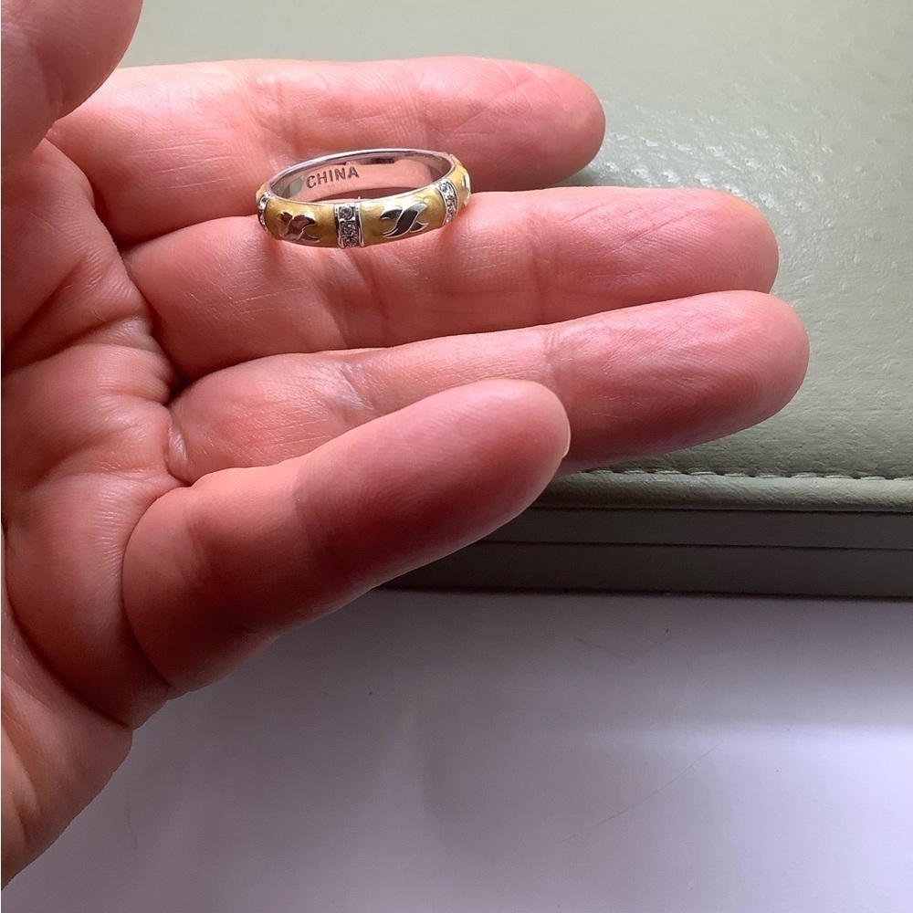 Nwot Lga Yellow Enamel Sterling Silver Ring View 4